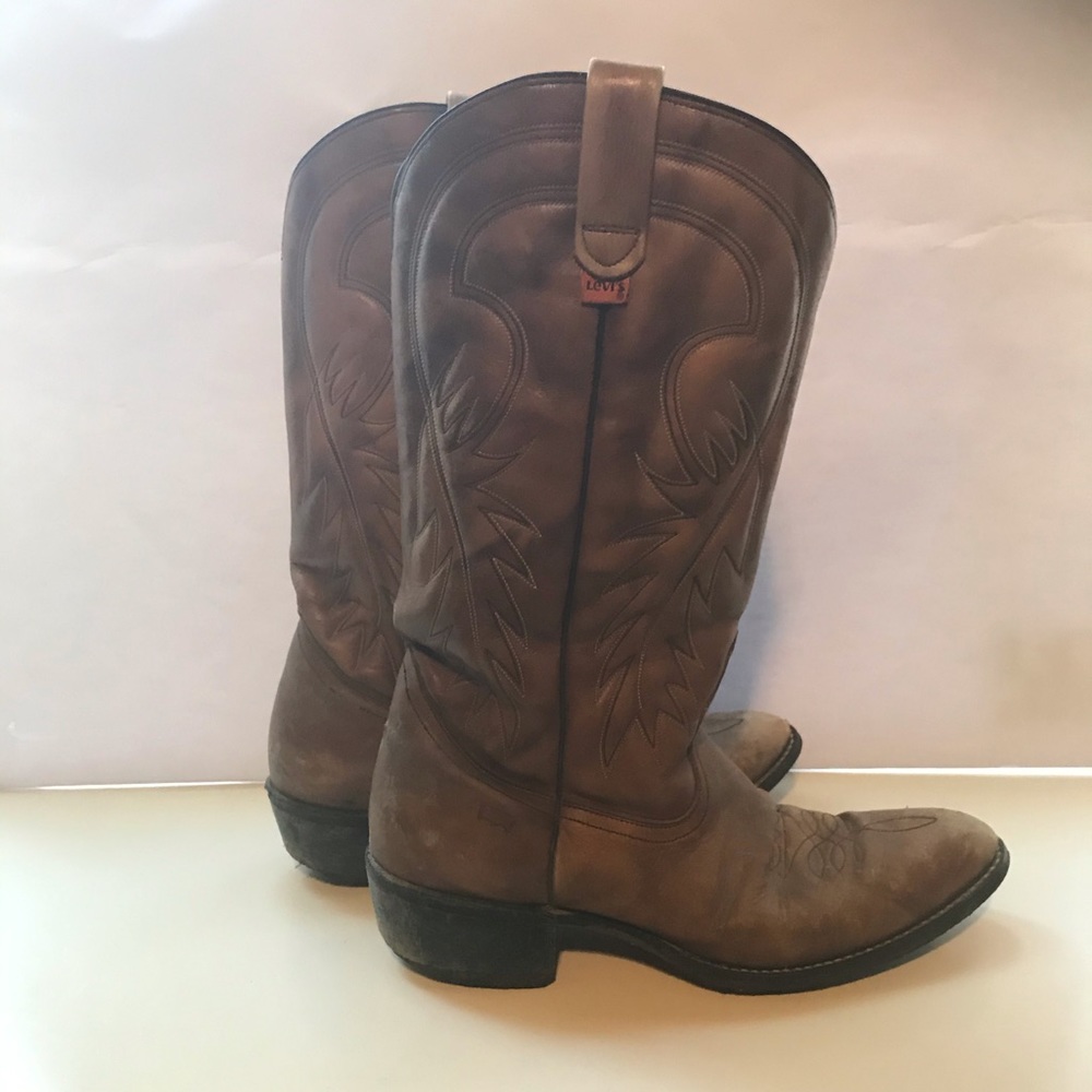 Levi’s men’s brown cowboy boots 10.5
